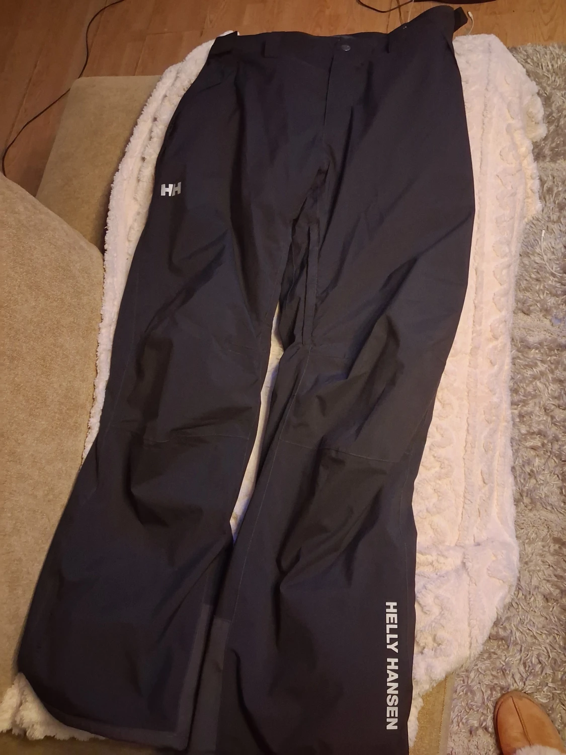 Svarta täckbyxor från Helly Hansen