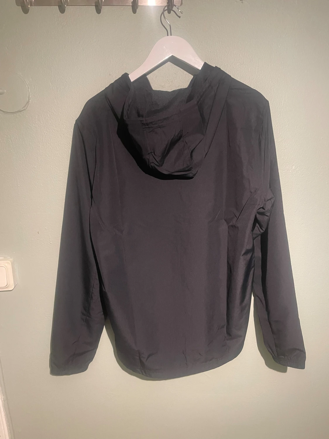 Under armour windbreaker jacket woven strl M - 1