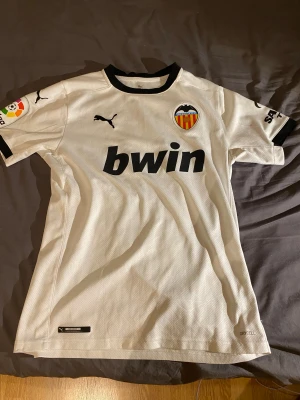 Fotbollströja - Fotbollströja från klubben Valencia, storlek S.
