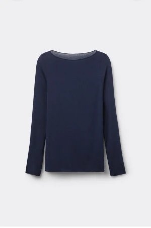 Marinblå Kashmir Intimissimi tröja  - En långärmad ursnygg kashmir tröja med v-ringad hals. Tröjan används inte längre därav säljer jag den! Enda som saknas är märket inne i tröjan som tvättats bort i tvätten. Strl S men passar också M 🩷Nypris 489kr! 