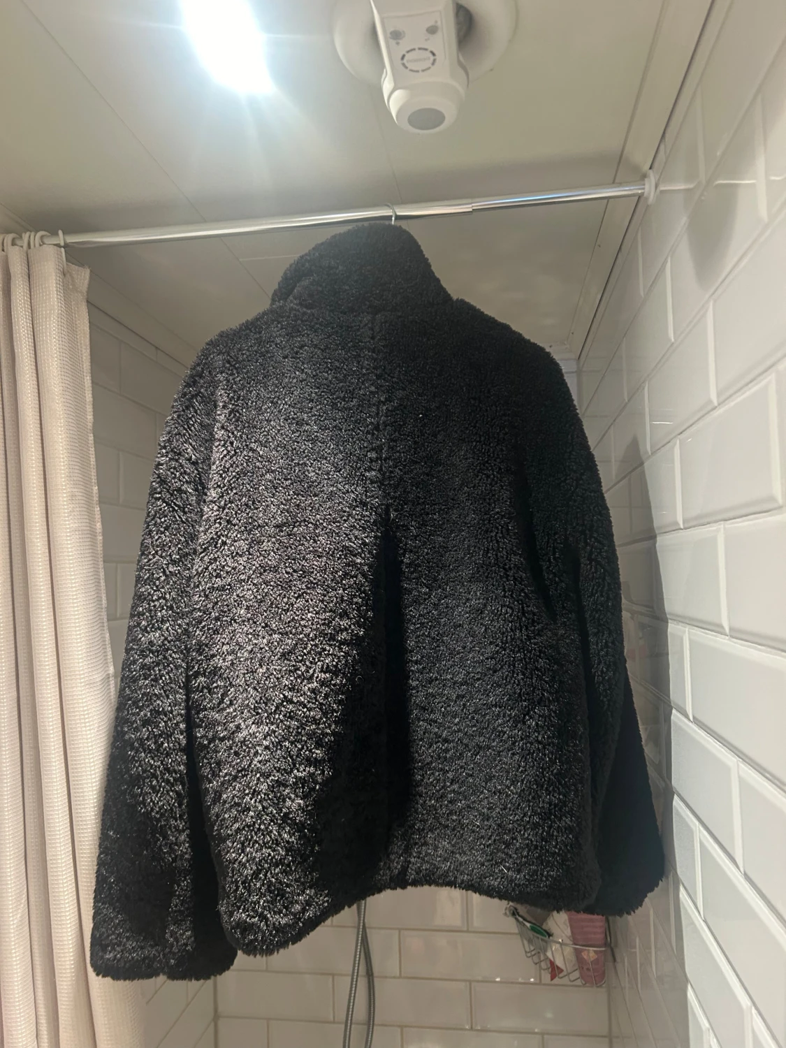 Svart teddyjacka från NA-KD - 2