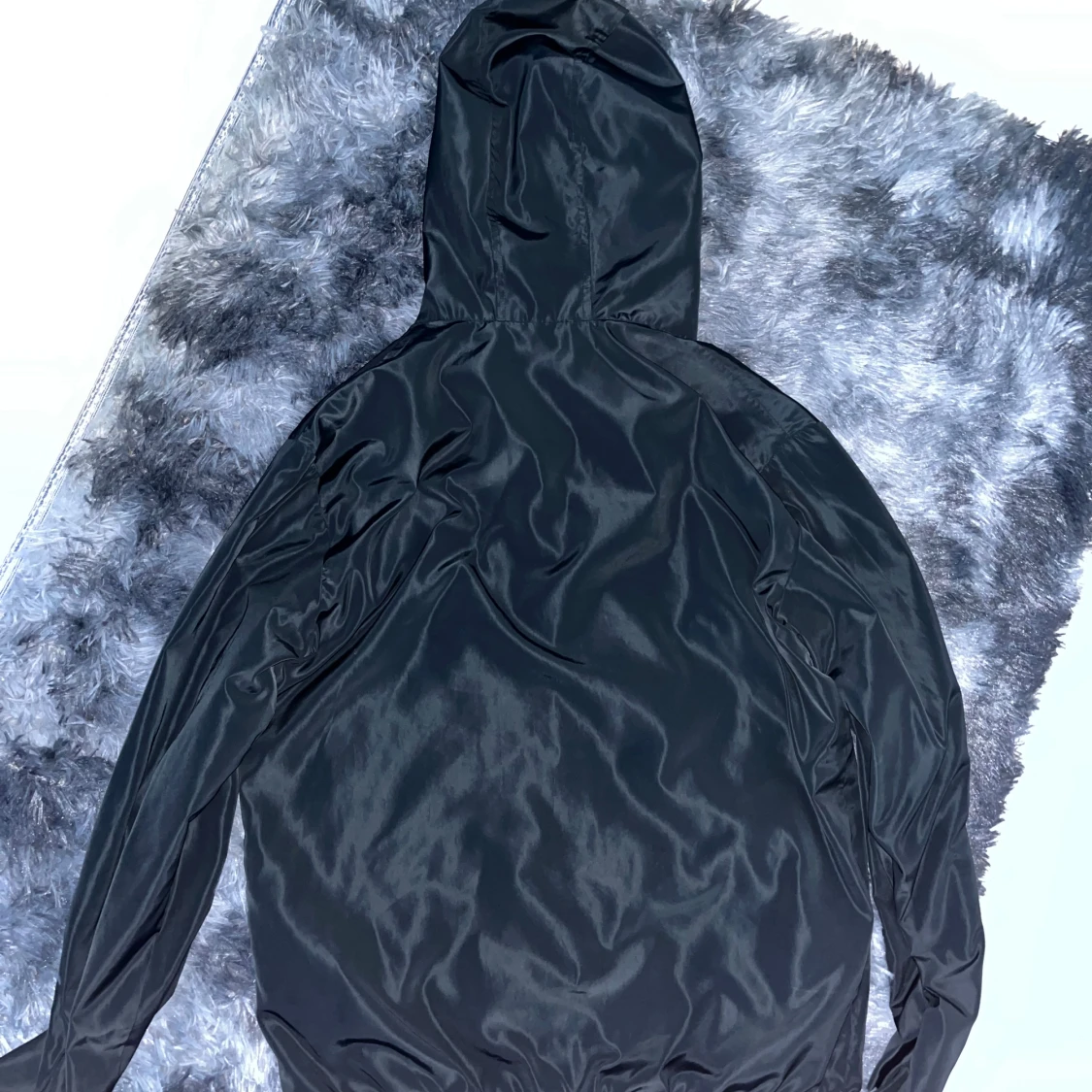 Svart EA7 vindjacka med huva - 1