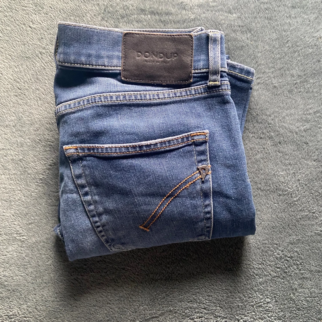 Blå jeans från Dondup 