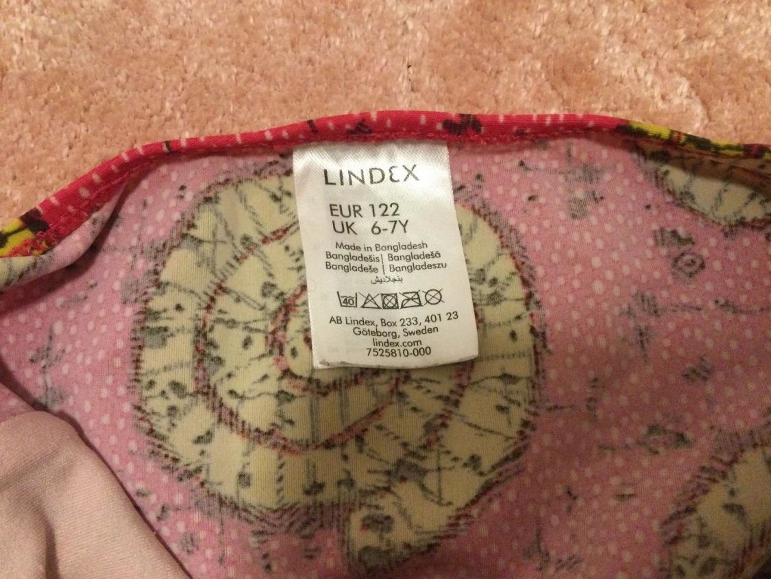 Färgglad bikini från Lindex, stl 122
