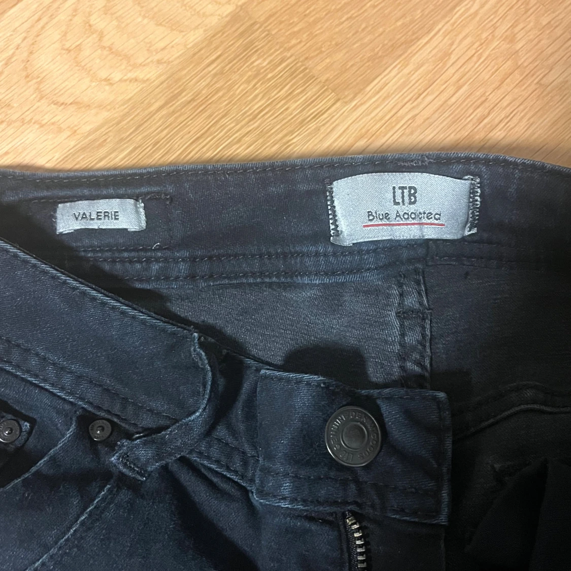 Svarta jeans från LTB Valerie - 2
