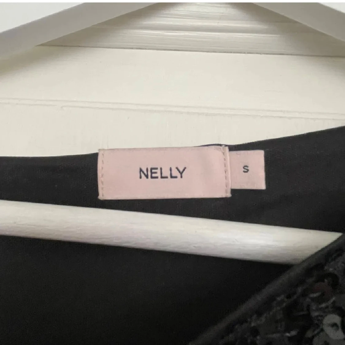 Svart glittrig paljettklänning Nelly - 2