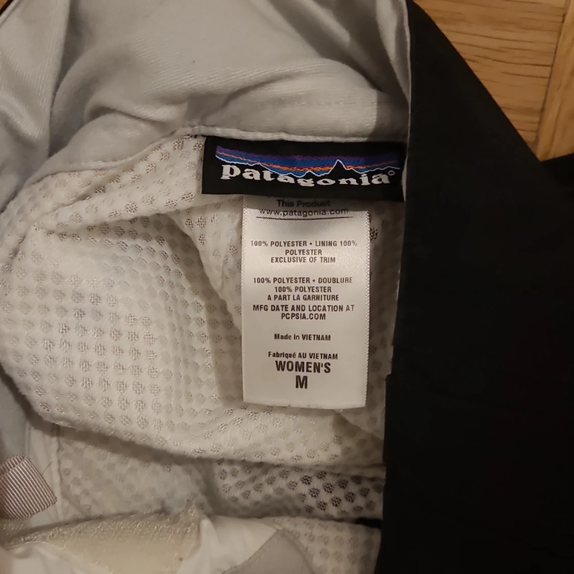 Svarta täckbyxor från Patagonia dam M - 2