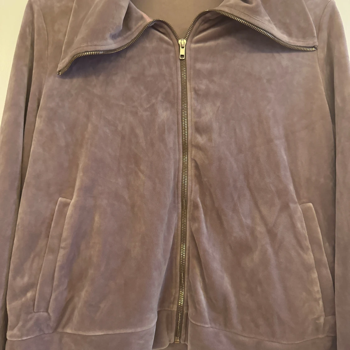 Ljuslila velourjacka - 1