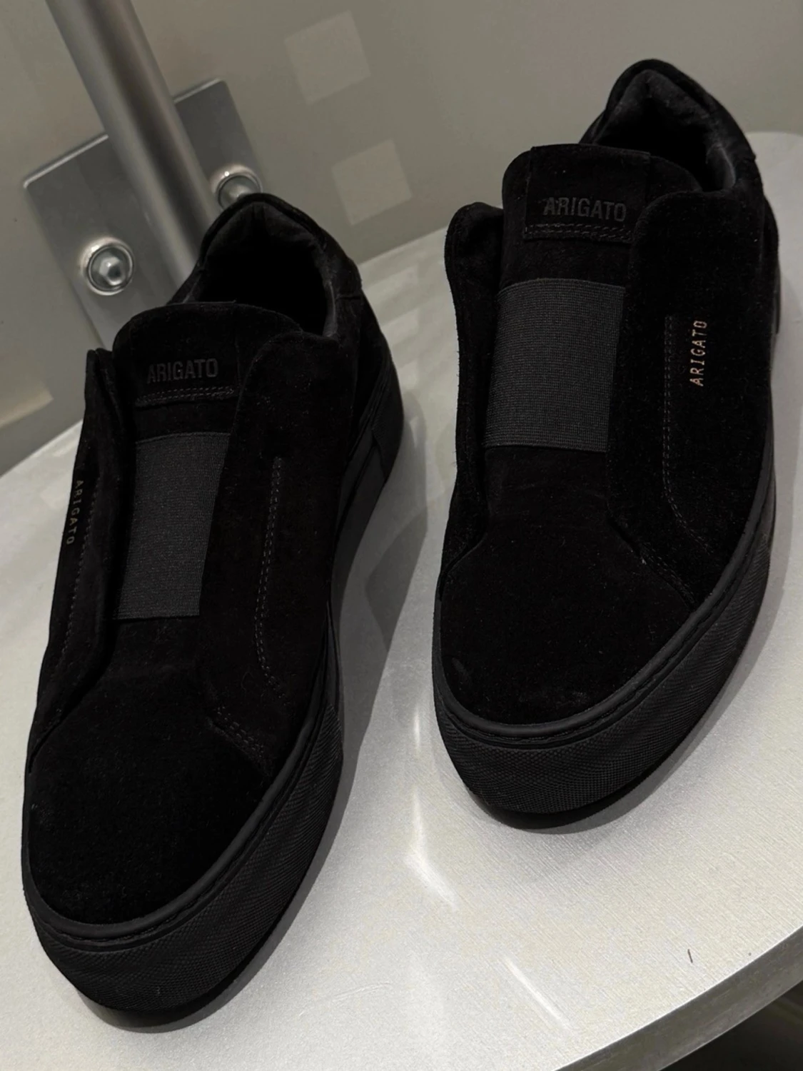 Svarta sneakers från Axel Arigato nästan oanvända - 2