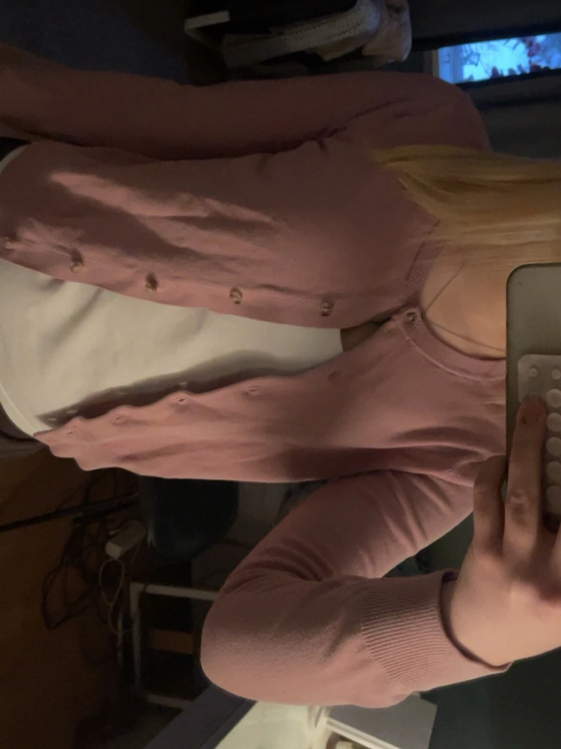 Ljusrosa cardigan med knappar - 1