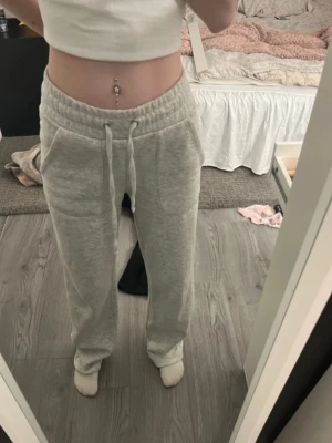 mjukisbyxor  - bra skick🩶