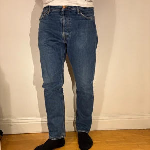 Jeans från Jack and Jones - Riktigt snygga jeans från Jack and Jones. Hör av dig vid funderingar😀