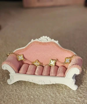 Gift Set - Cute Gift idea - Pink sofa ring holder and a Vc inspire barcelet