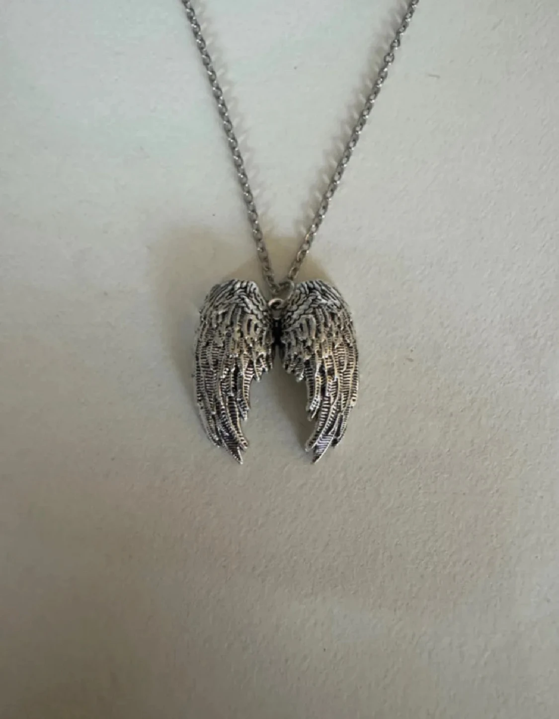 Silverhalsband Ànglavingar