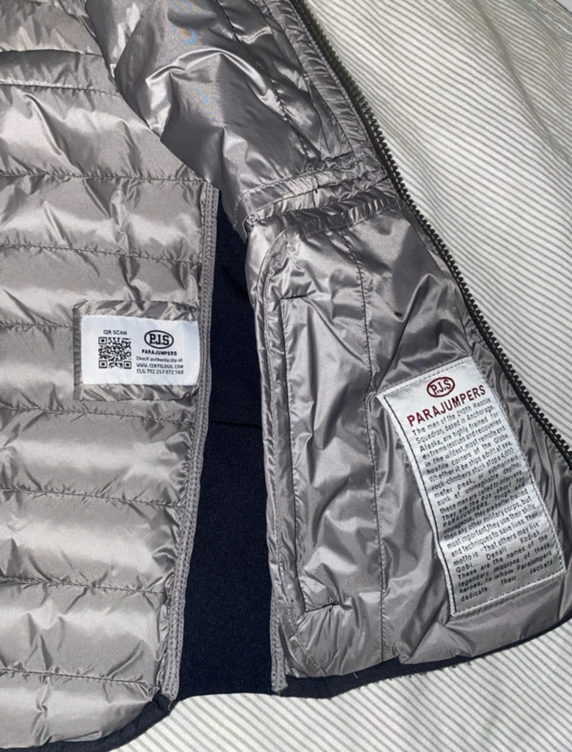 Svart dunväst från Parajumpers - 2