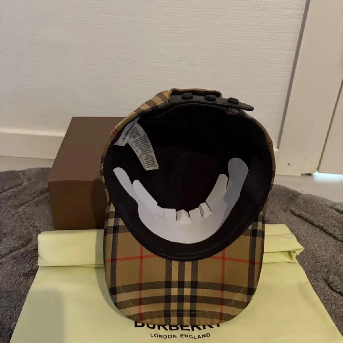 Burberry keps  - 1