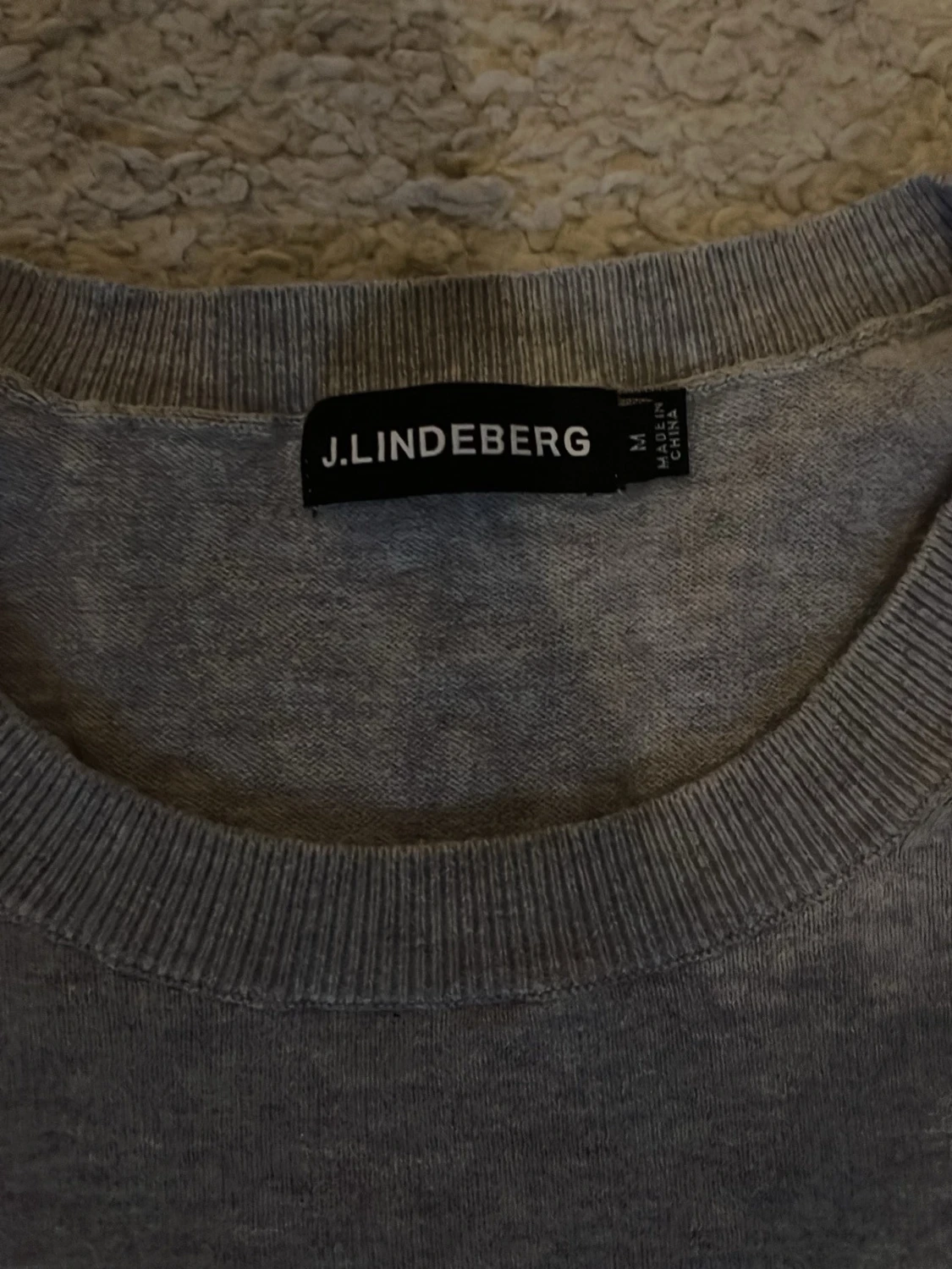 Grå stickad tröja från J.Lindeberg - 1