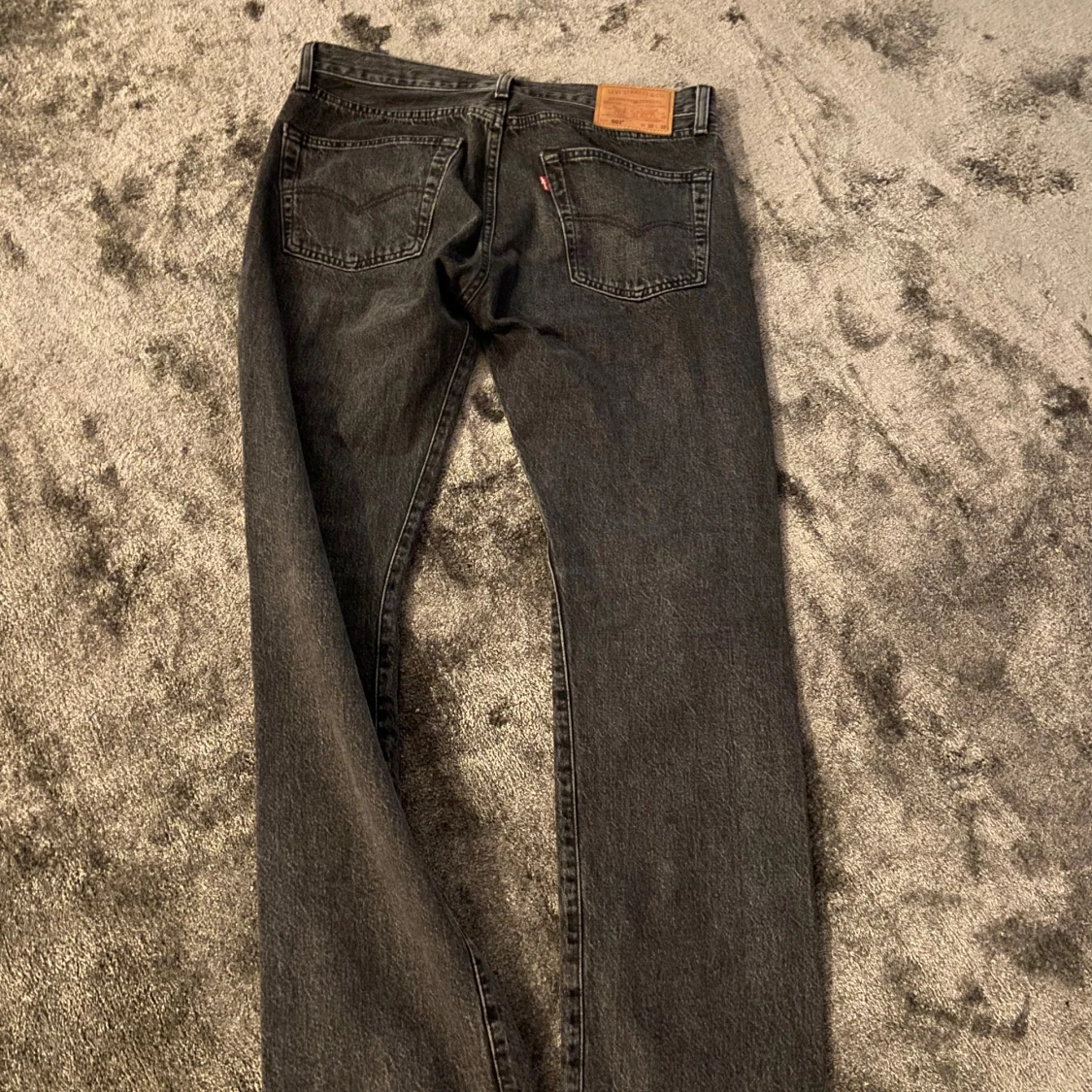 Levi's 501 svarta jeans straight fit - 1
