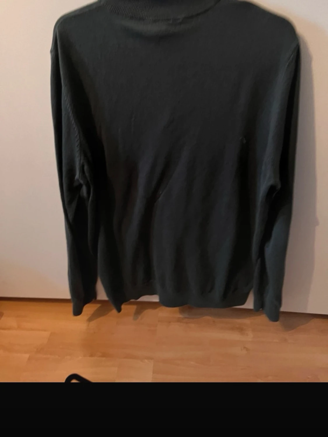 Svart långärmad tröja med half zip - 1