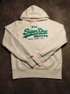Superdry Hoddie - Jättebra skick inga tecken på slitage.