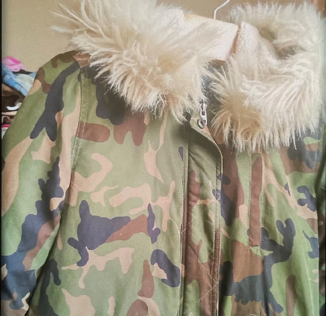 Camouflage jacka med fuskpäls - 1