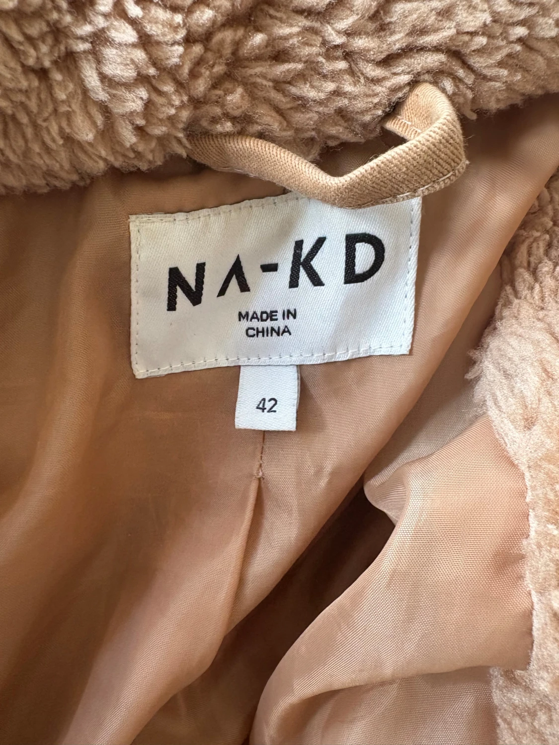 Beige oversized teddyjacka med dragkedjor NA-KD stl.L - 4