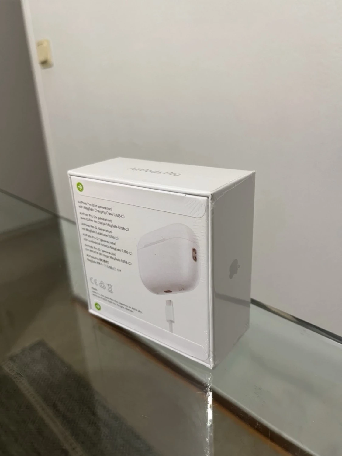 AirPods Pro (2nd generation) MagSafe USB-C finns kvitto om ni vill se - 2