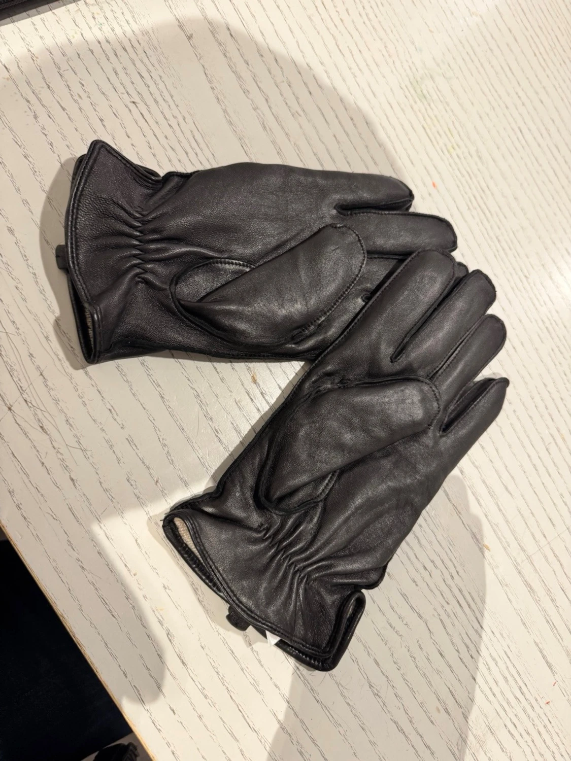 Svarta skinnhandskar/lädervantar  - 2