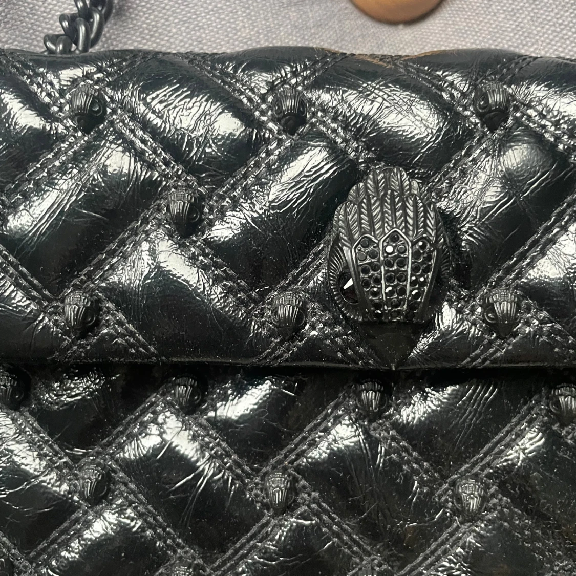 Svart quiltad axelväska från Kurt Geiger - 2