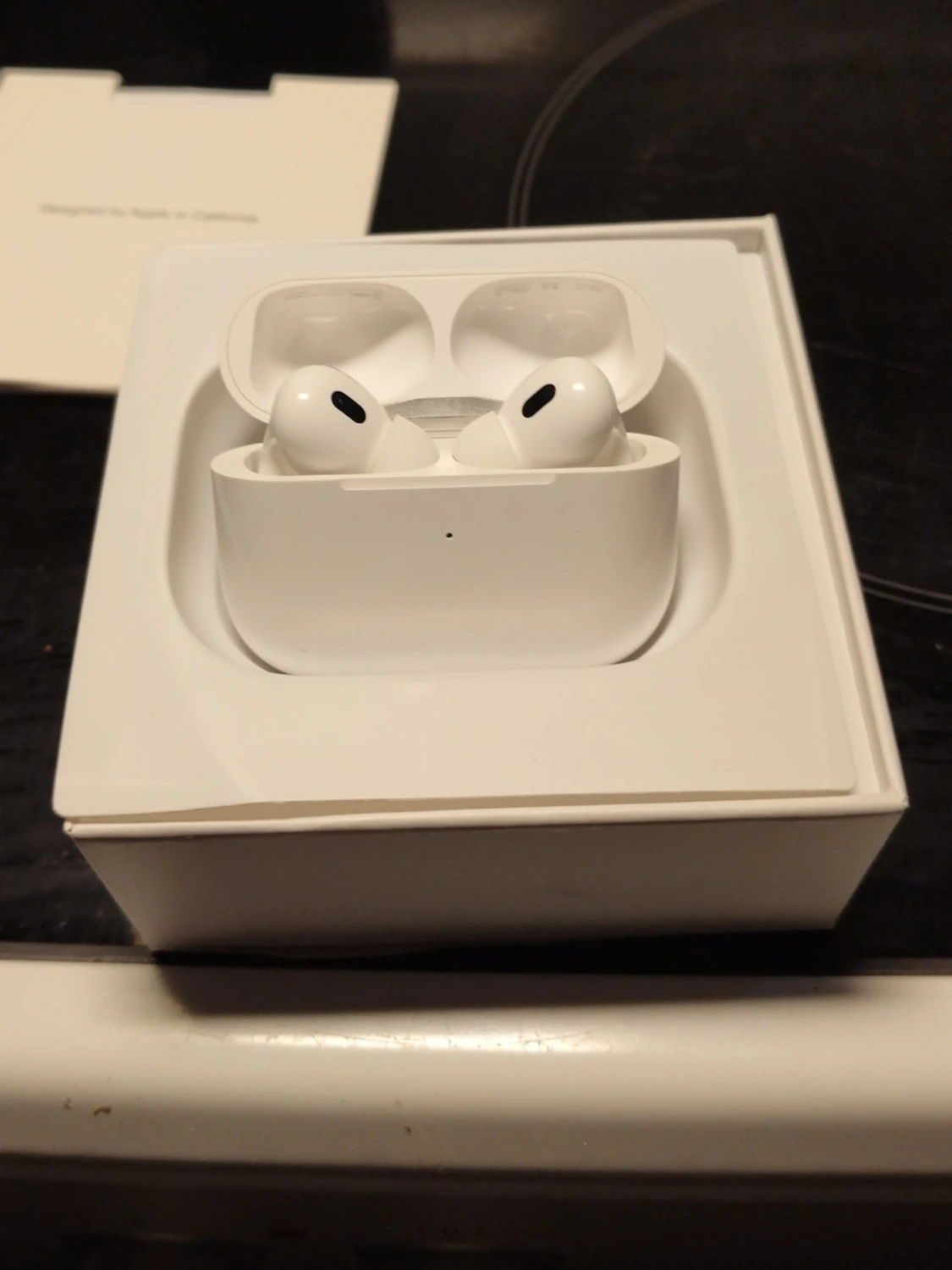 AirPods Pro (2nd generation) med MagSafe-laddningsetui (USB-C) - 1