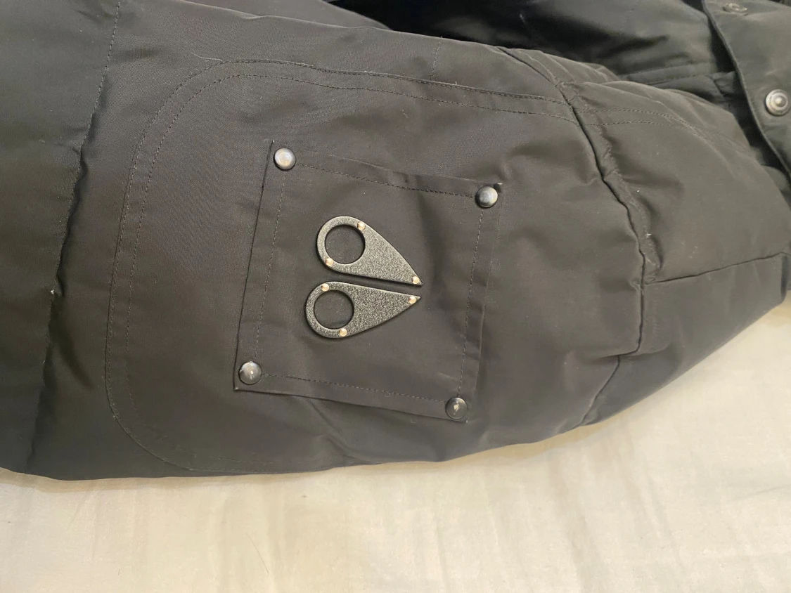 Svart Moose Knuckles dunjacka - 3