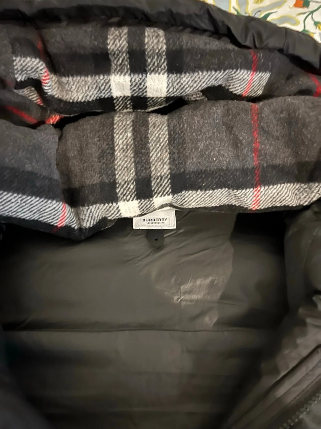 Svart pufferjacka från Burberry - 2