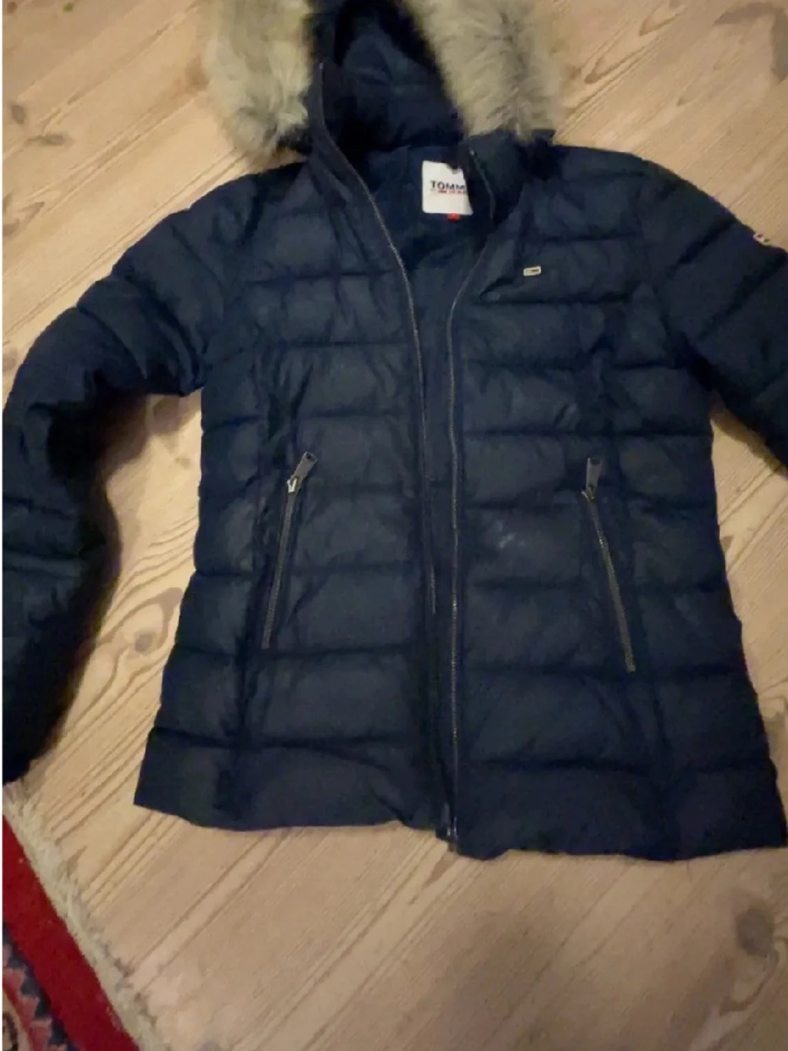 Mörkblå pufferjacka från Tommy Hilfiger - 3