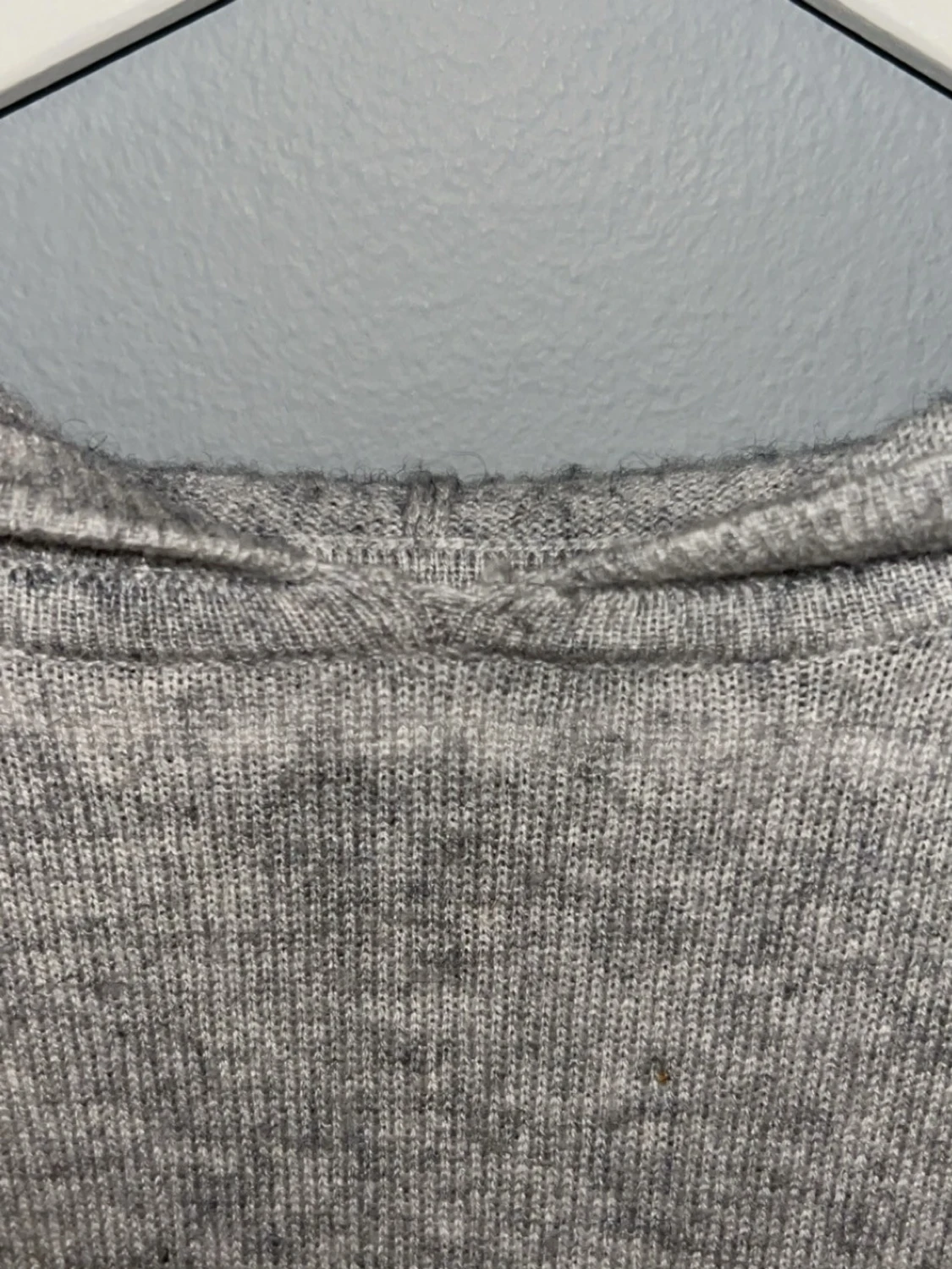 Grå Kashmir hoodie med huva - 1