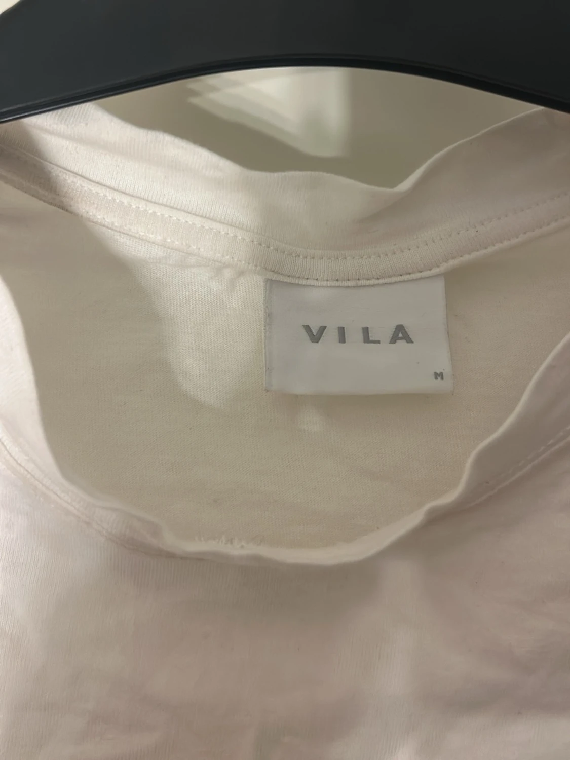 Vit t-shirt från VILA med tryck - 1