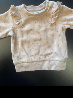 Bebiströja - Superfin tröja till nyfödd bebis💕 storlek 50❣️