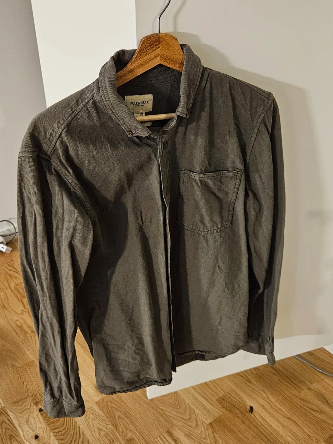 Mörkgrön skjorta från Pull&Bear