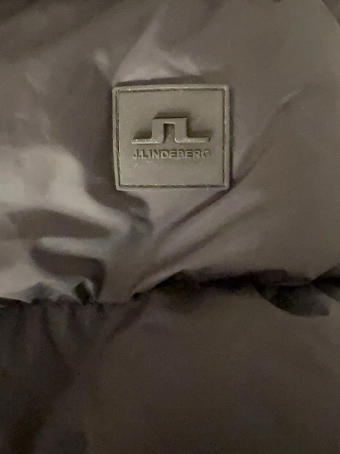 Svart pufferjacka från J.Lindeberg - 1