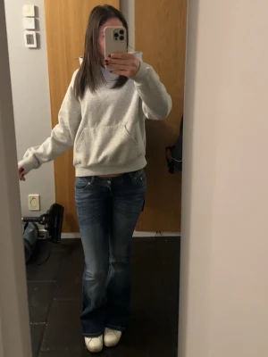 Low waist jeans - Low waist jeans i modellen ”BLAZE” från lager 157. Använda 2 gånger