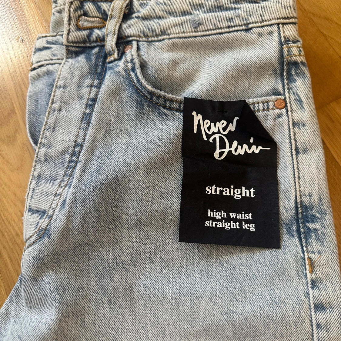 Never Denim ljusa raka jeans - 2