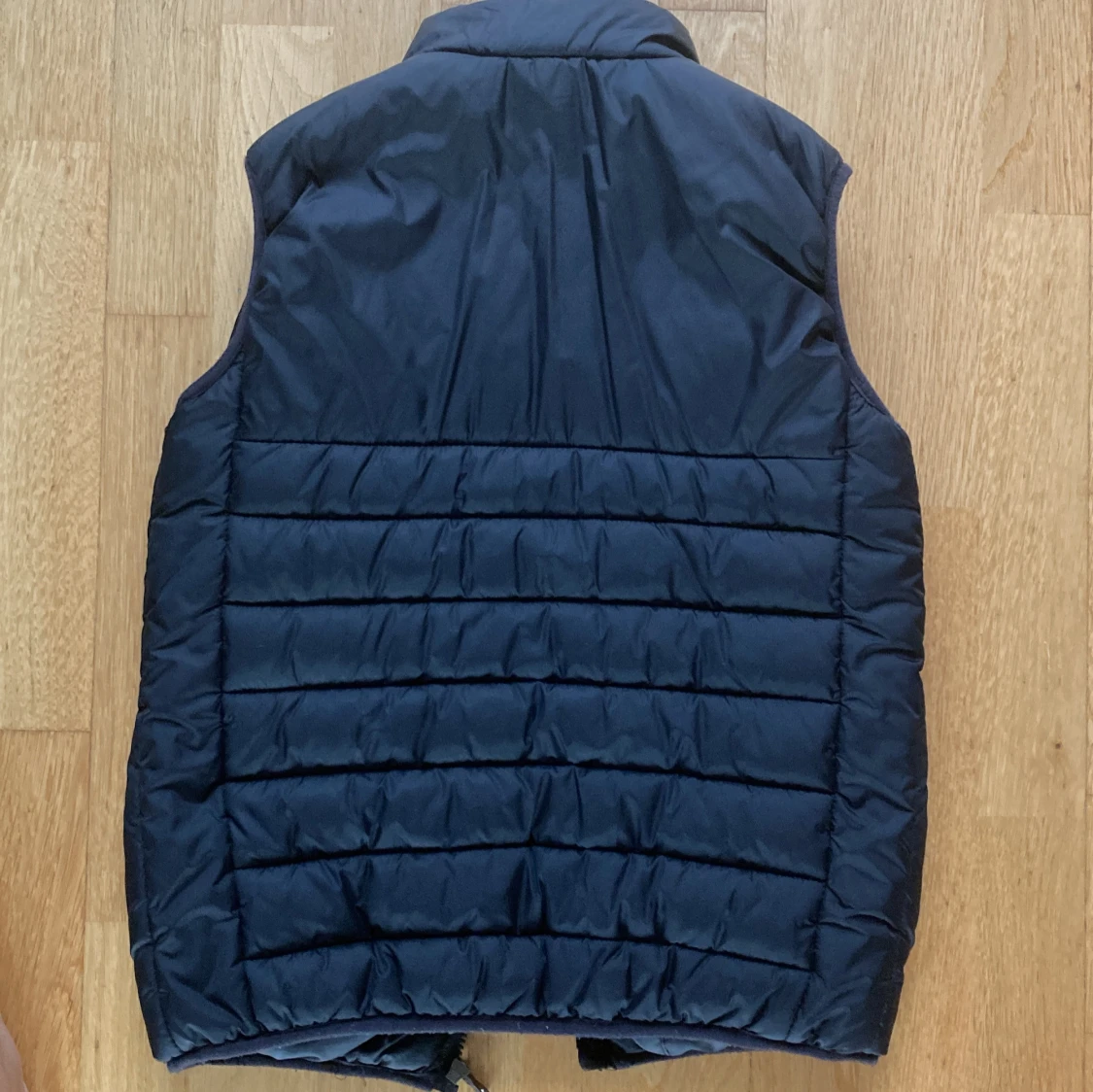 Svart dunväst från Lyle & Scott Junior - 2