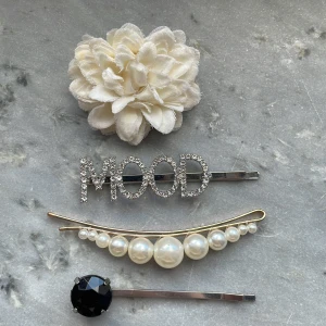 Hårspännen - Bundle med 4 olika hårspännen💕