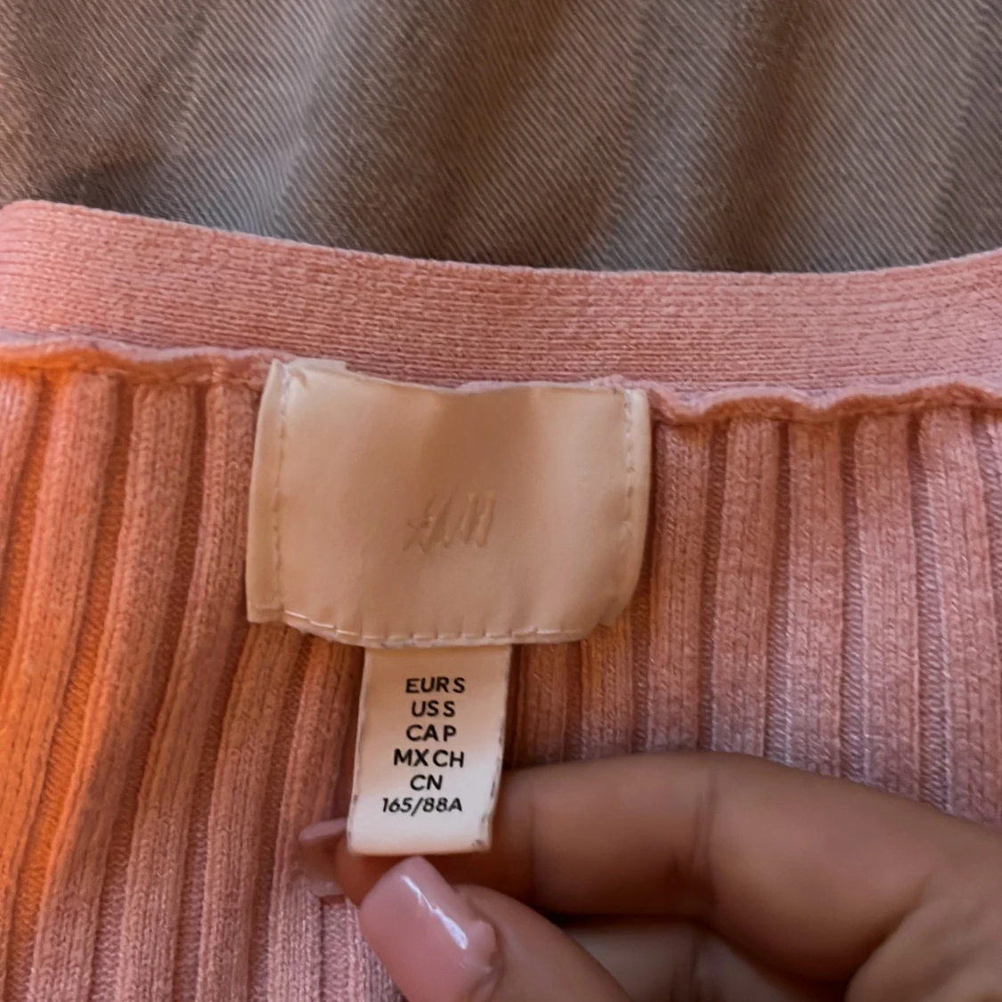 Ljusrosa ribbad kofta från H&M - 3