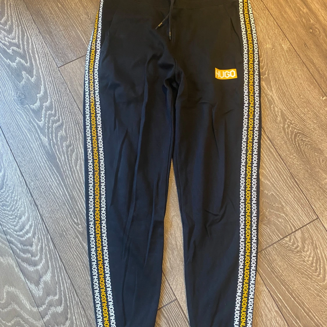 Svarta mjukisbyxor från Hugo Boss