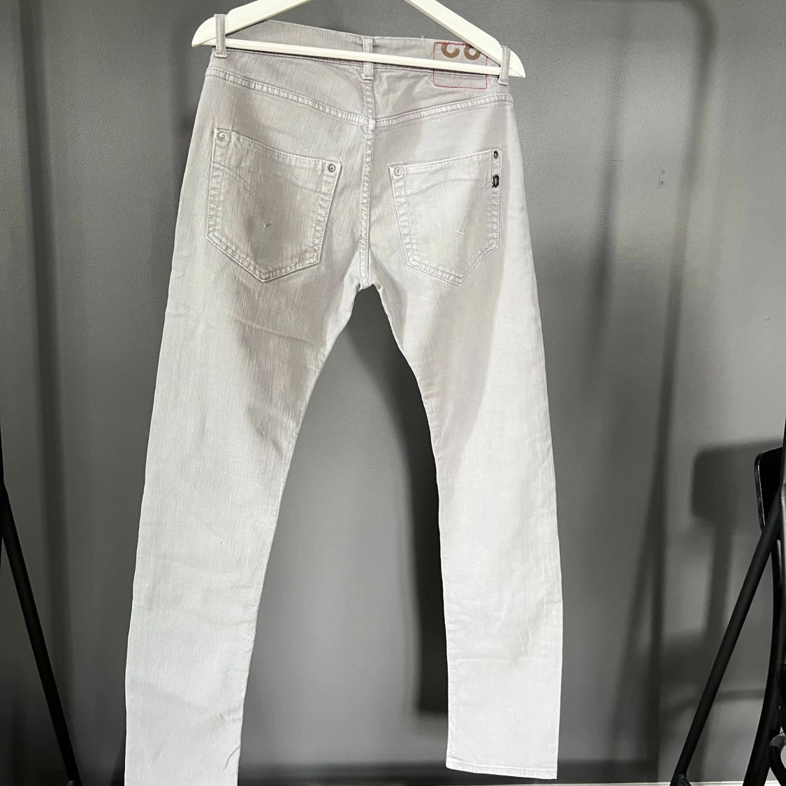 Grå jeans från Dondup, storlek 32 - 1