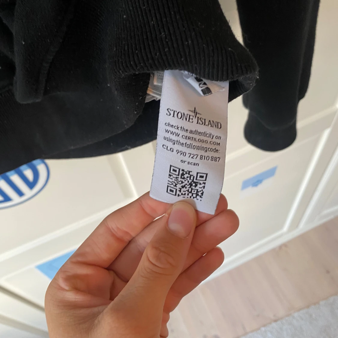 Svart hoodie från Stone Island - 2