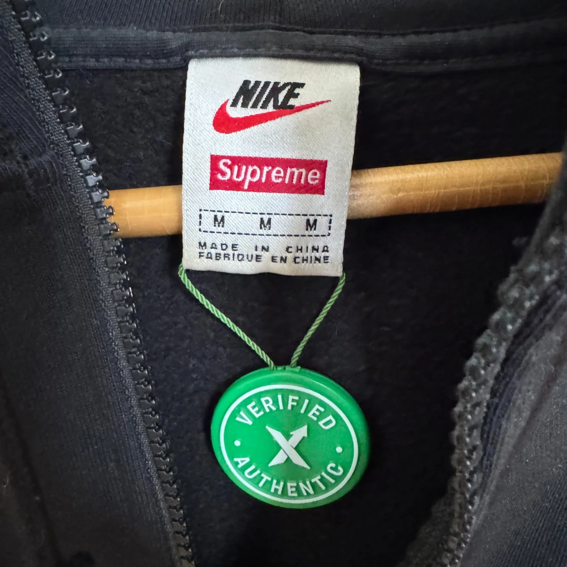 Nike x Supreme svart hoodie M - 3