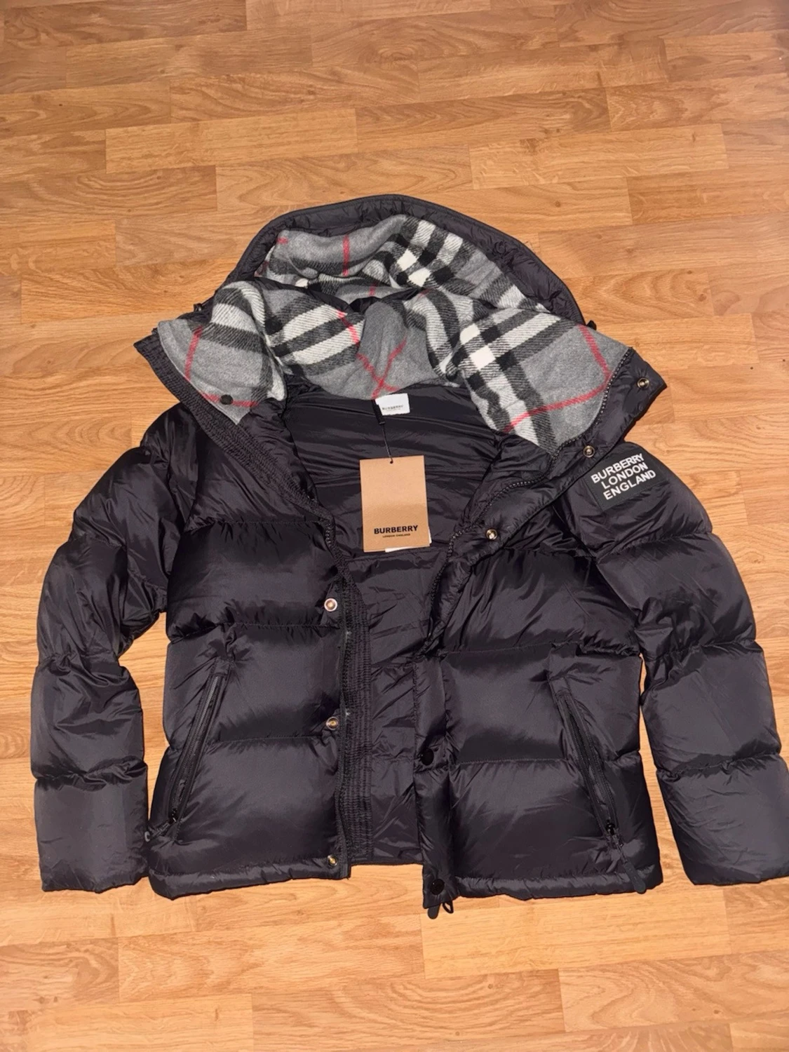 Svart pufferjacka från Burberry