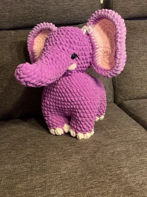 Virkad elefant  - Handgjord virkad söt elefant 