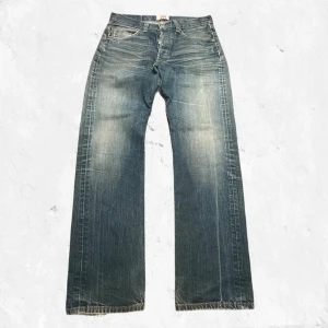 Levis 501 jeans 32 - 32×32  Waist: 38 cm Length: 103 cm Opening: 20 cm  NOTE!: Measurements may vary +- 1 cm  Check Bio Before asking questions!  #avantgarde #patina #sunfaded #streetwear #flared #bootcut #levisengineered #vintage #truevintage #truereligion #rickowens #japanstyle #washed #nudiejeans #Levis#VintageLevis#RareLevis#VintageJeans# Y2KJeans#Bootcut#BaggyJeans#LowRise#Hig. hWaist#90sJeans#80sJeans#70sJeans #Denim #BlueDenim#WashedDenim #FadedDenim #GrungeStyle #Y2KStyle #RetroStyle #Streetwear #Gorpcore #N